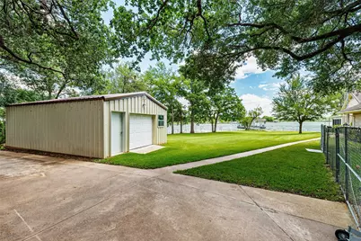 4208 Indian Creek Court, Granbury, TX 76049 - Photo 36
