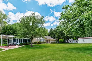 4208 Indian Creek Ct, Granbury, TX 76049 - Photo 32
