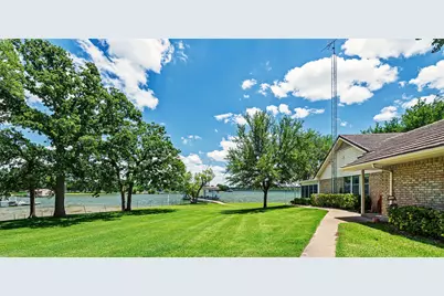 4208 Indian Creek Court, Granbury, TX 76049 - Photo 38