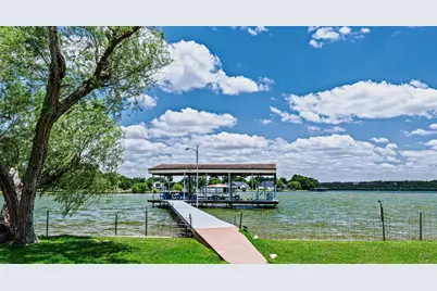 4208 Indian Creek Court, Granbury, TX 76049 - Photo 24