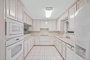 4208 Indian Creek Ct, Granbury, TX 76049 - Photo 12