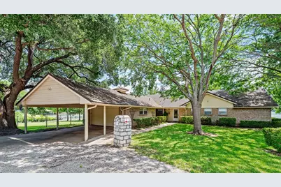 4208 Indian Creek Court, Granbury, TX 76049 - Photo 6
