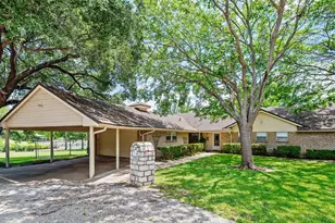 4208 Indian Creek Ct, Granbury, TX 76049 - Photo 6