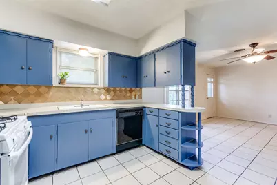 301 Hillcrest Avenue, Richardson, TX 75081 - Photo 6