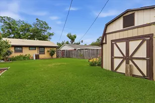 13649 Birchlawn Dr, Farmers Branch, TX 75234 - Photo 38