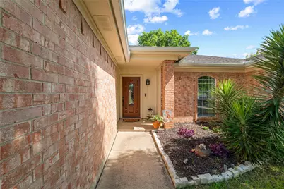 10609 Cobblestone Drive, Benbrook, TX 76126 - Photo 2