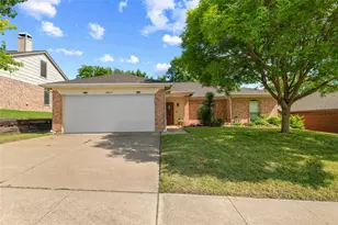 10609 Cobblestone Dr, Benbrook, TX 76126 - Photo 1