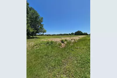 000 W Division Street, Blossom, TX 75416 - Photo 2