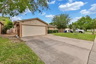 6553 Blue Grass Dr, Watauga, TX 76148 - Photo 2