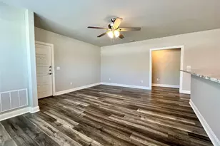 311 S Locust St, Denton, TX 76201 - Photo 4