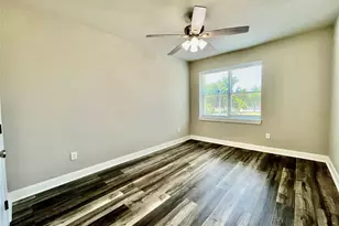 311 S Locust St, Denton, TX 76201 - Photo 12