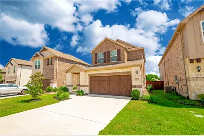 9828 Michael Irvin Street, Irving, TX 75063 - Photo 2