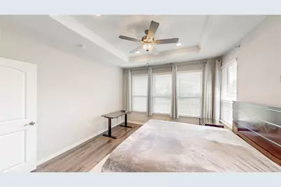 9828 Michael Irvin Street, Irving, TX 75063 - Photo 16