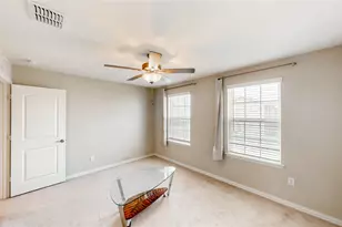 9828 Michael Irvin St, Irving, TX 75063 - Photo 24