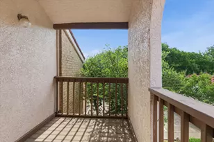 551 Ranch Trail, Irving, TX 75063 - Photo 32