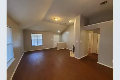 10212 Hillhouse Lane, Dallas, TX 75227 - Photo 2