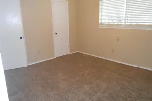 1920 Crooked Ln, Fort Worth, TX 76112 - Photo 10