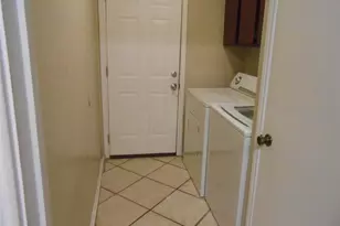 1920 Crooked Ln, Fort Worth, TX 76112 - Photo 6