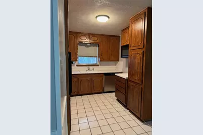 1004 Oakwood Drive, Euless, TX 76040 - Photo 4