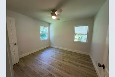 2324 Brockbank Drive, Irving, TX 75062 - Photo 12