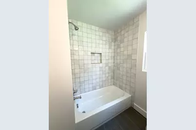 2324 Brockbank Drive, Irving, TX 75062 - Photo 10