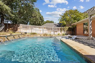 10 Valley Wood Court, Trophy Club, TX 76262 - Photo 2