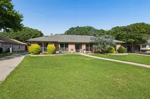 10 Valley Wood Ct, Trophy Club, TX 76262 - Photo 4