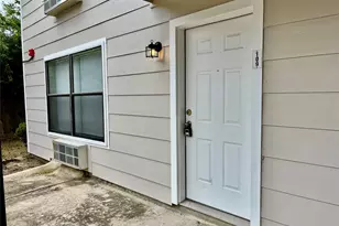 701 W Sycamore St, Denton, TX 76201 - Photo 2