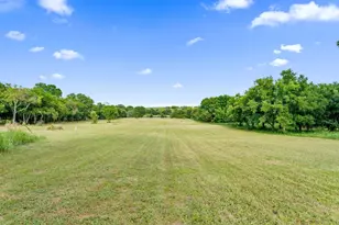 8542 Meadowbrook Dr, Fort Worth, TX 76120 - Photo 12
