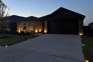 1329 Skyline Dr, Denton, TX 76207 - Photo 2