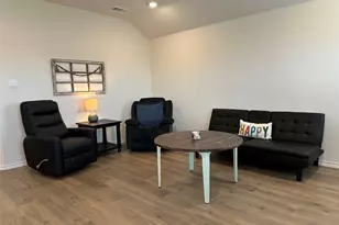 1329 Skyline Dr, Denton, TX 76207 - Photo 8