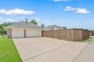 2046 Boone Cir, Frisco, TX 75033 - Photo 34
