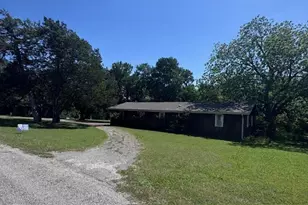 698 Mimosa Dr, Pottsboro, TX 75076 - Photo 1