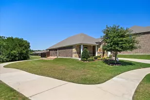 209 Maverick Ct, Lavon, TX 75166 - Photo 4