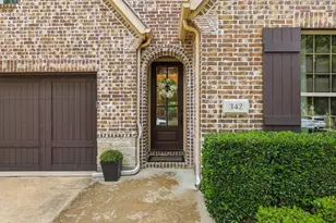 342 Hill Creek Ln, Grapevine, TX 76051 - Photo 4
