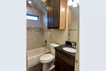 1409 Lauren Lane, Granbury, TX 76048 - Photo 10