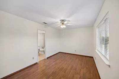 1043 Cherrywood Lane, Carrollton, TX 75006 - Photo 14