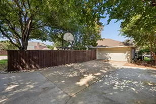 1043 Cherrywood Ln, Carrollton, TX 75006 - Photo 22