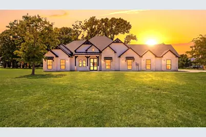 1055 Hidden Oaks Drive, Wills Point, TX 75169 - Photo 1