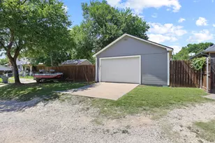 946 W Laurel St, Sherman, TX 75092 - Photo 30