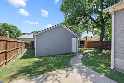 946 W Laurel Street, Sherman, TX 75092 - Photo 26