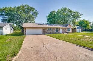 2003 Egret Ln, Greenville, TX 75402 - Photo 2