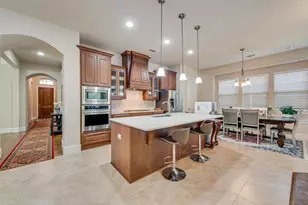 402 Ridgewood Dr, Lewisville, TX 75067 - Photo 2