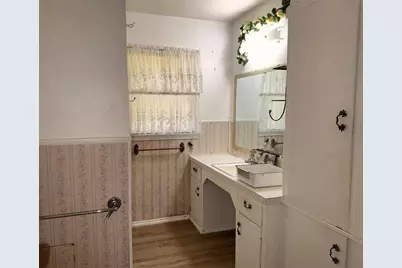 213 E Magnolia Dr, Mt Pleasant, TX 75455 - Photo 8