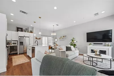 2280 N Fitzhugh Avenue #30, Dallas, TX 75204 - Photo 1