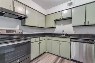 428 N Dallas Ave, Lancaster, TX 75146 - Photo 8