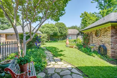 3704 Edgefield Lane, Bedford, TX 76021 - Photo 20