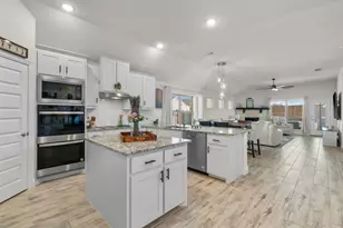 701 Bass Lk Ln, Cleburne, TX 76033 - Photo 12