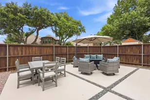 1436 Susan Ln, Carrollton, TX 75007 - Photo 30