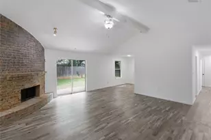 4301 Middlebrook Dr, Arlington, TX 76016 - Photo 12